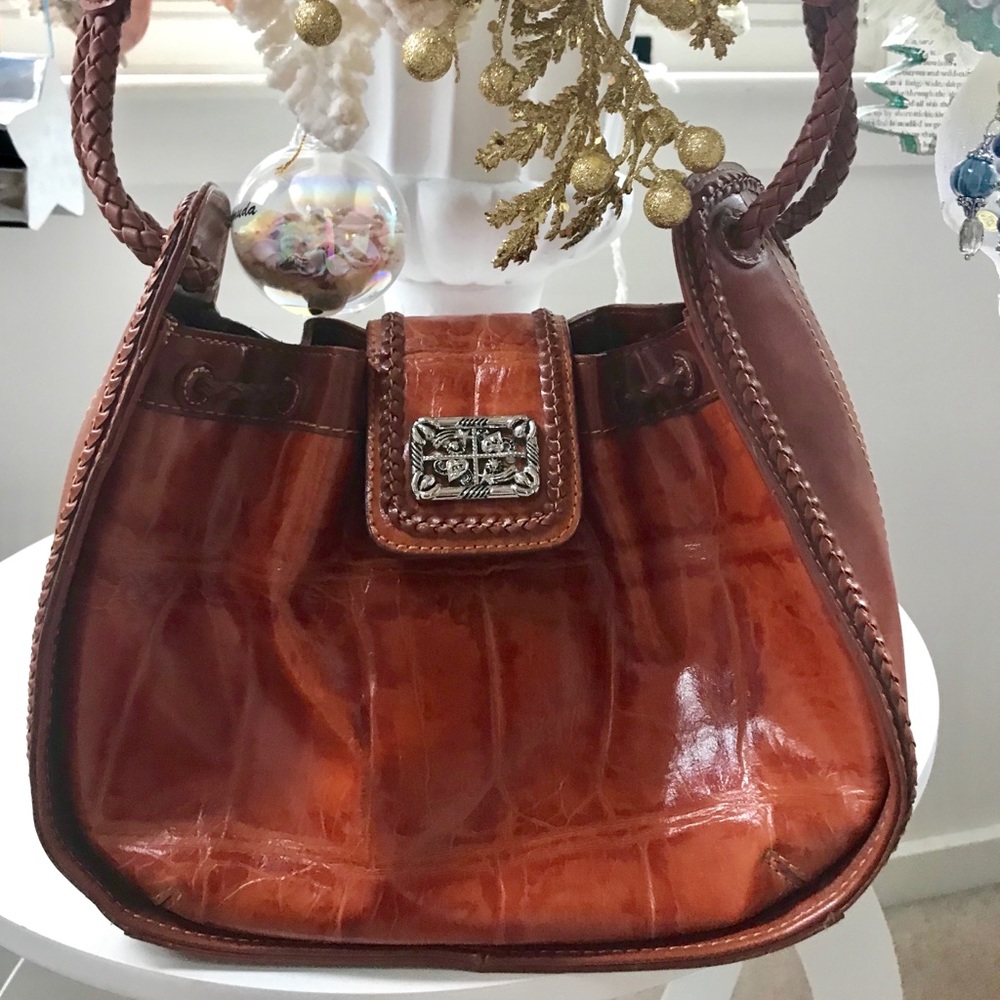 Boutique style western shoulder bag.